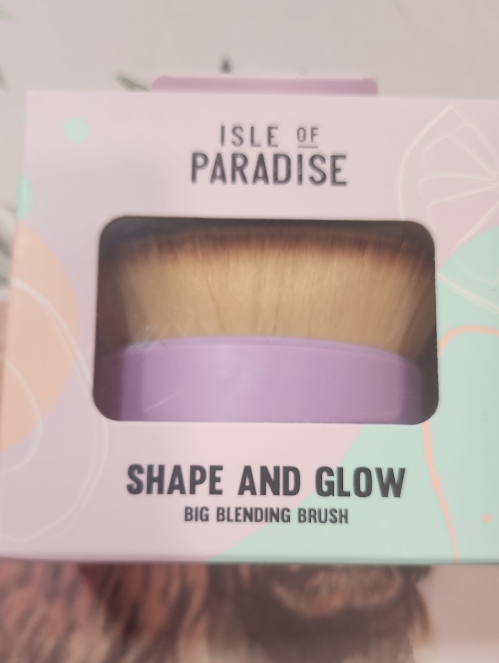 Isle of Paradise Big Blending Brush - Lavender and Beige Bristles